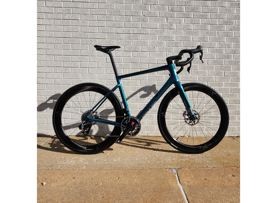 ENVE Fray Road Bike - SRAM Red 2X - SES Wheels - ENVE Cockpit Agave Blue 56cm with Selle Italia SLR Bst CR 145