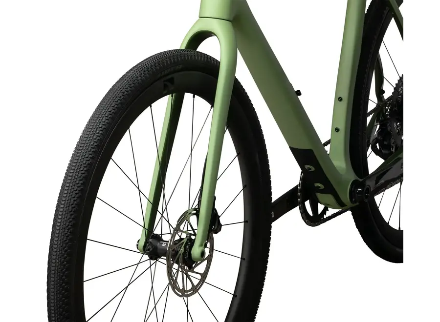 Pivot Vault Team Force XPLR AXS with Carbon Wheels Gravel Bike