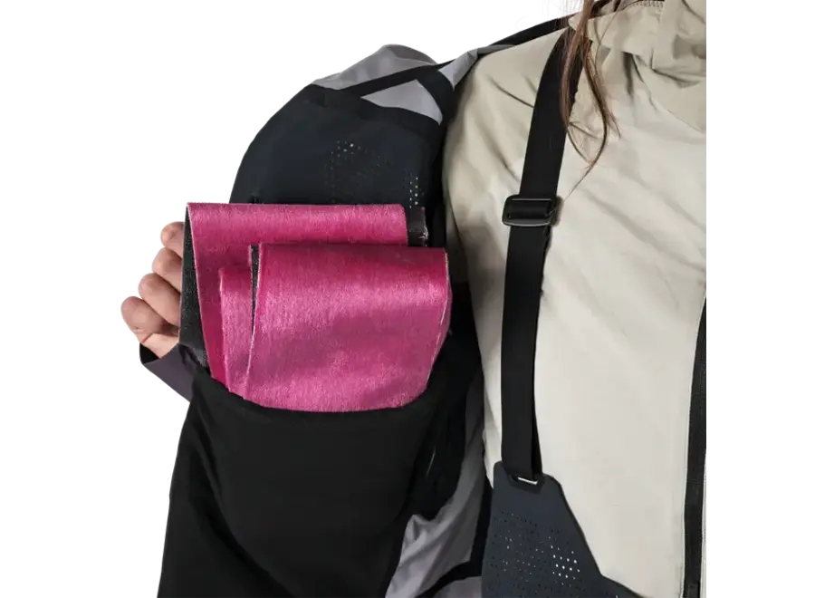 Raide Women's TourTech Shell Jacket