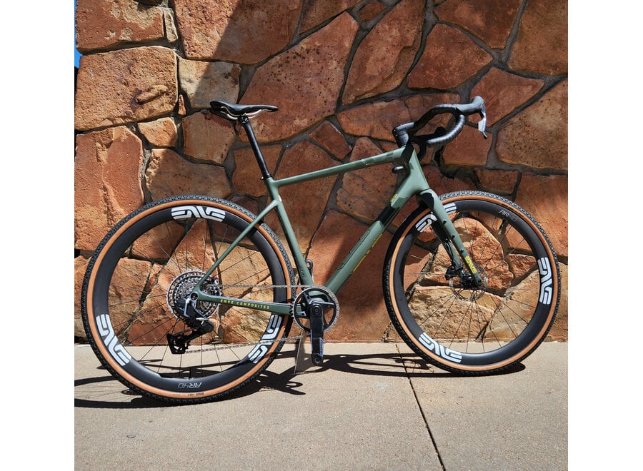 USED ENVE Mog Gravel Bike - SRAM Force XPLR - AR40 Wheels - ENVE Cockpit - Hex Tires Recon Green 58cm