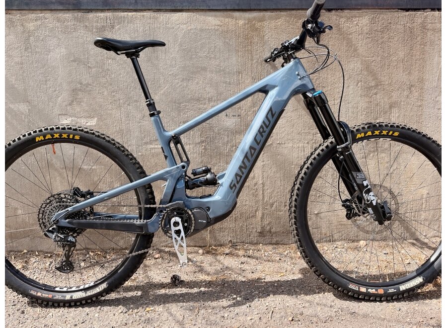 USED Santa Cruz Heckler 29 R Size XL 2022 NEW BATTERY and FORK