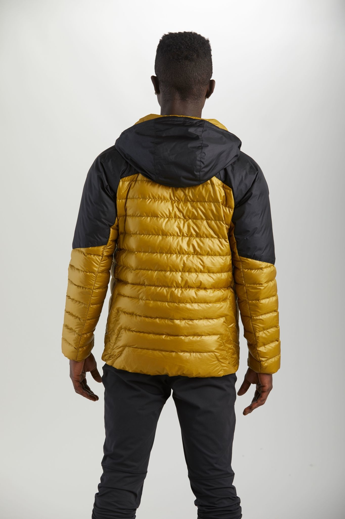 Men's Helium Down Hoodie Beyond Running