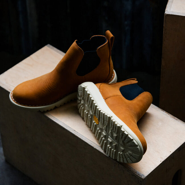 Danner Women's Tramline Chelsea 917 GTX