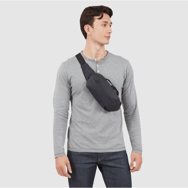 Thule Aion Sling Bag