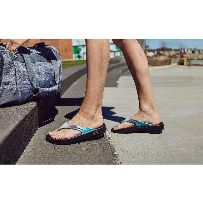 Oofos Women's OOlala Thong Luxe Sandal