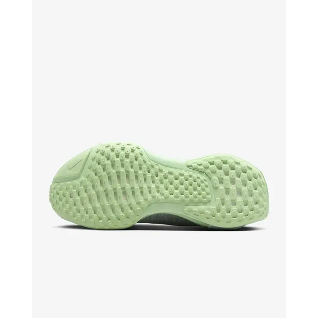 Nike Women's ZoomX Invincible Run Flyknit 3