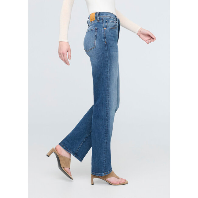 Duer Women's Performance Denim PLUS High Rise Straight