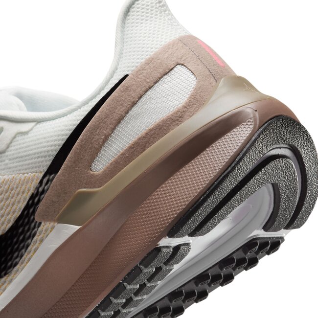 Nike Women's Structure 25