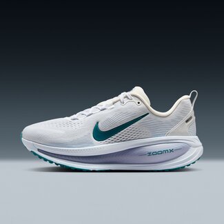 Nike Women's Vomero 18