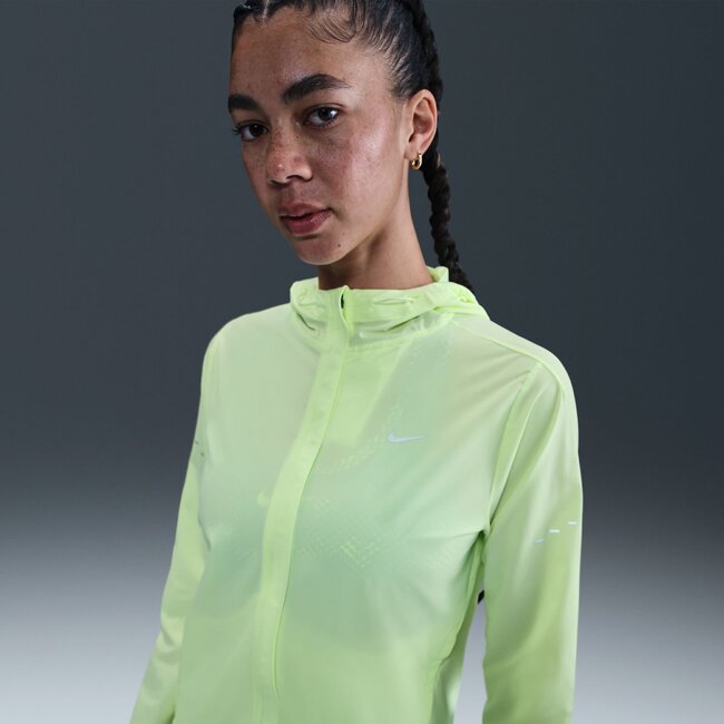 Nike Women's Swift Repel Packable Running Jacket