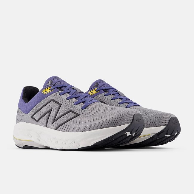 New Balance Men's 860v14