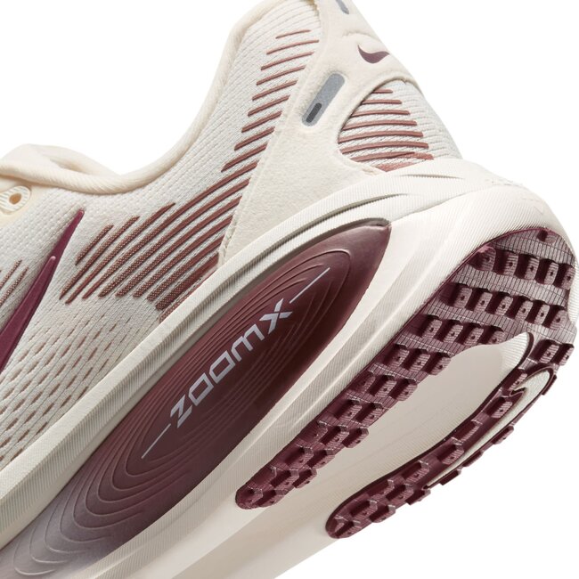 Nike Women's Vomero 18