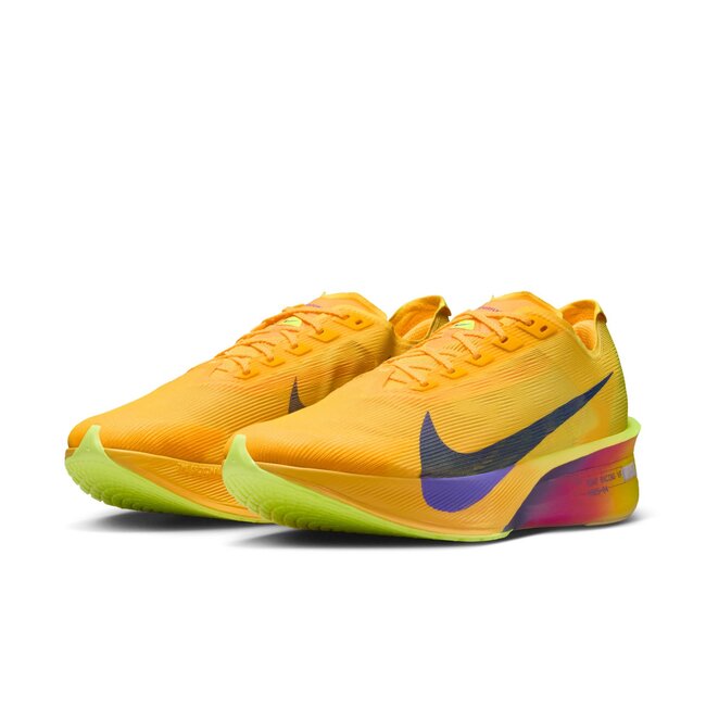 Nike Men's ZoomX Vaporfly Next% 4