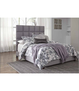 Signature by Ashley SIGNATURE BY ASHLEY DOLANTE QUEEN BED- GREY