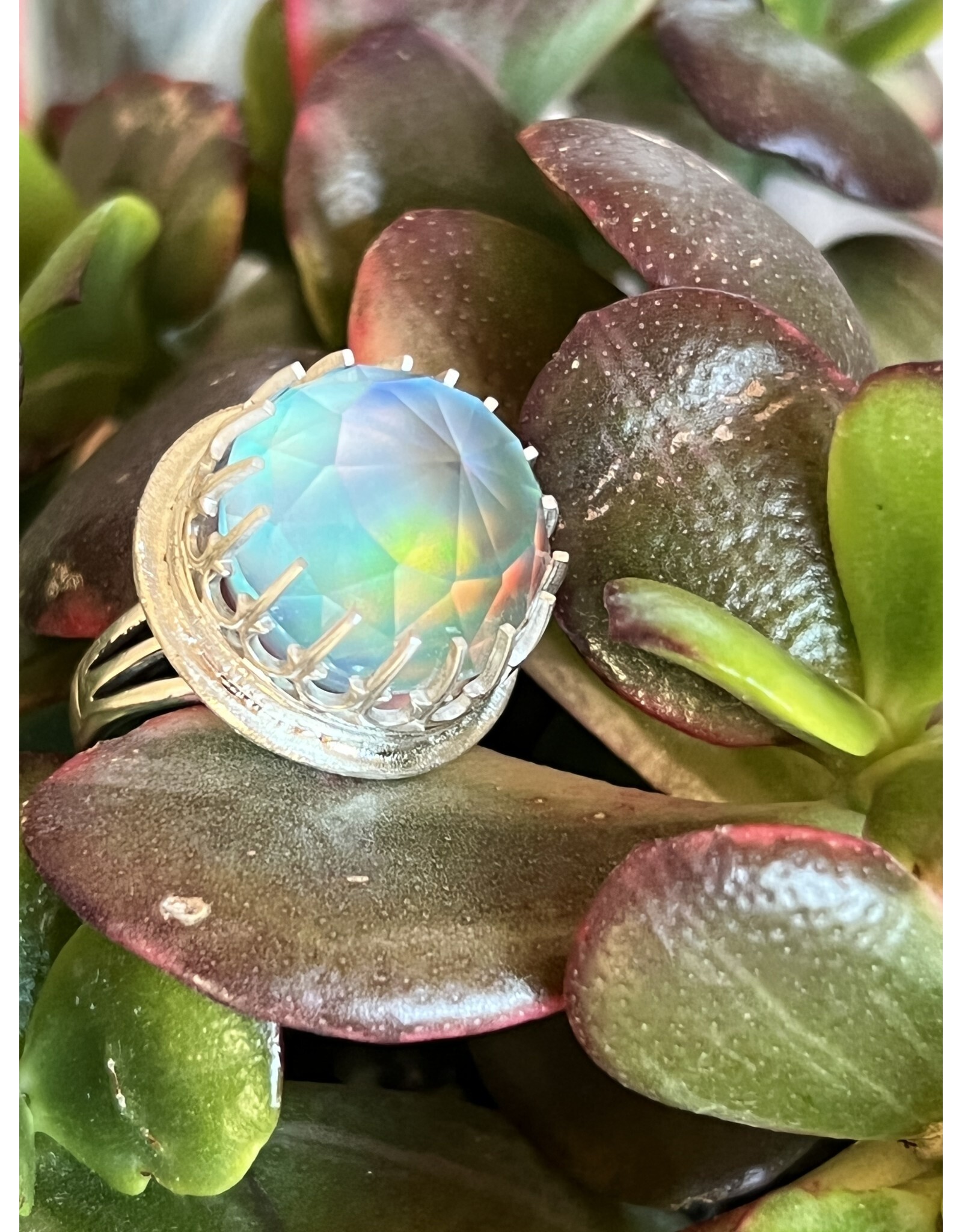 Annette Colby - Jeweler Nova Opal Quartz Globe Ring Size 7 - AC