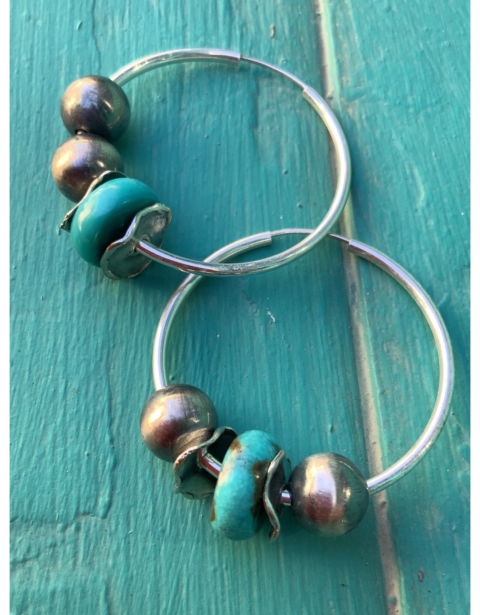 Annette Colby - Jeweler Sterling Silver Hoop Earrings Kingman Navaho Pearls -  AC