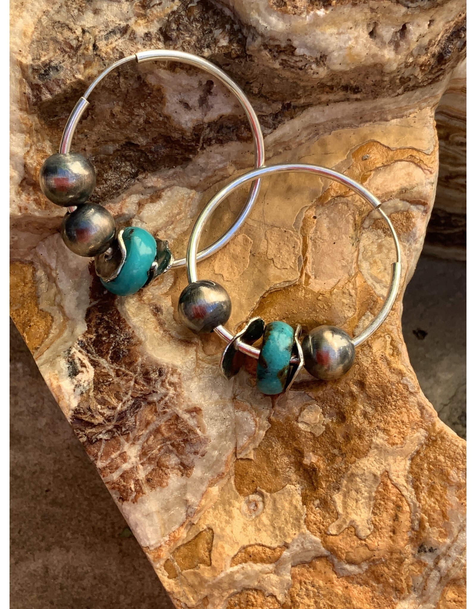 Annette Colby - Jeweler Sterling Silver Hoop Earrings Kingman Navaho Pearls -  AC