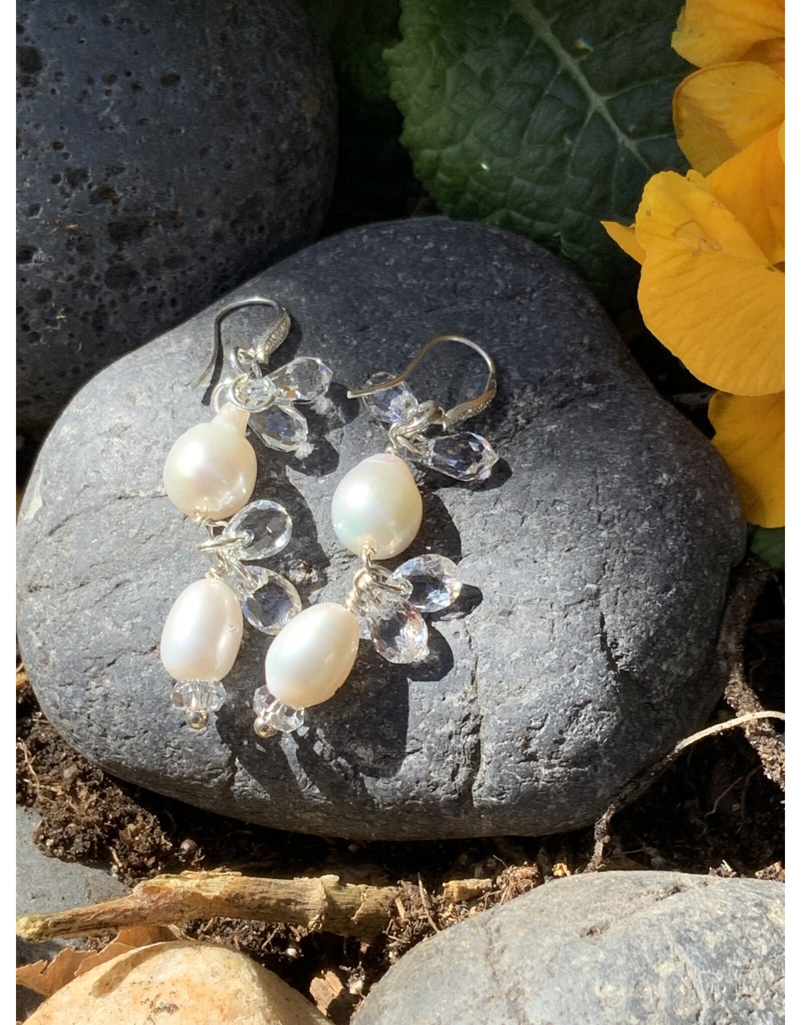 Annette Colby - Jeweler Earrings 2 Pearl Swarovski SS on Wire - AC