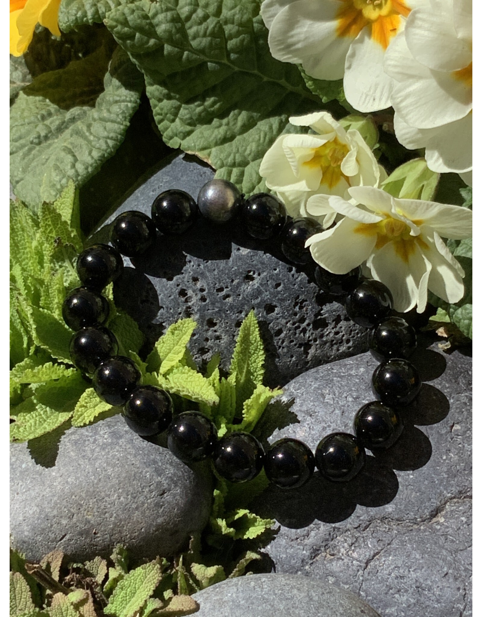 Annette Colby - Jeweler Bracelet Black Onyx 8mm & SS Bead Stretch - AC