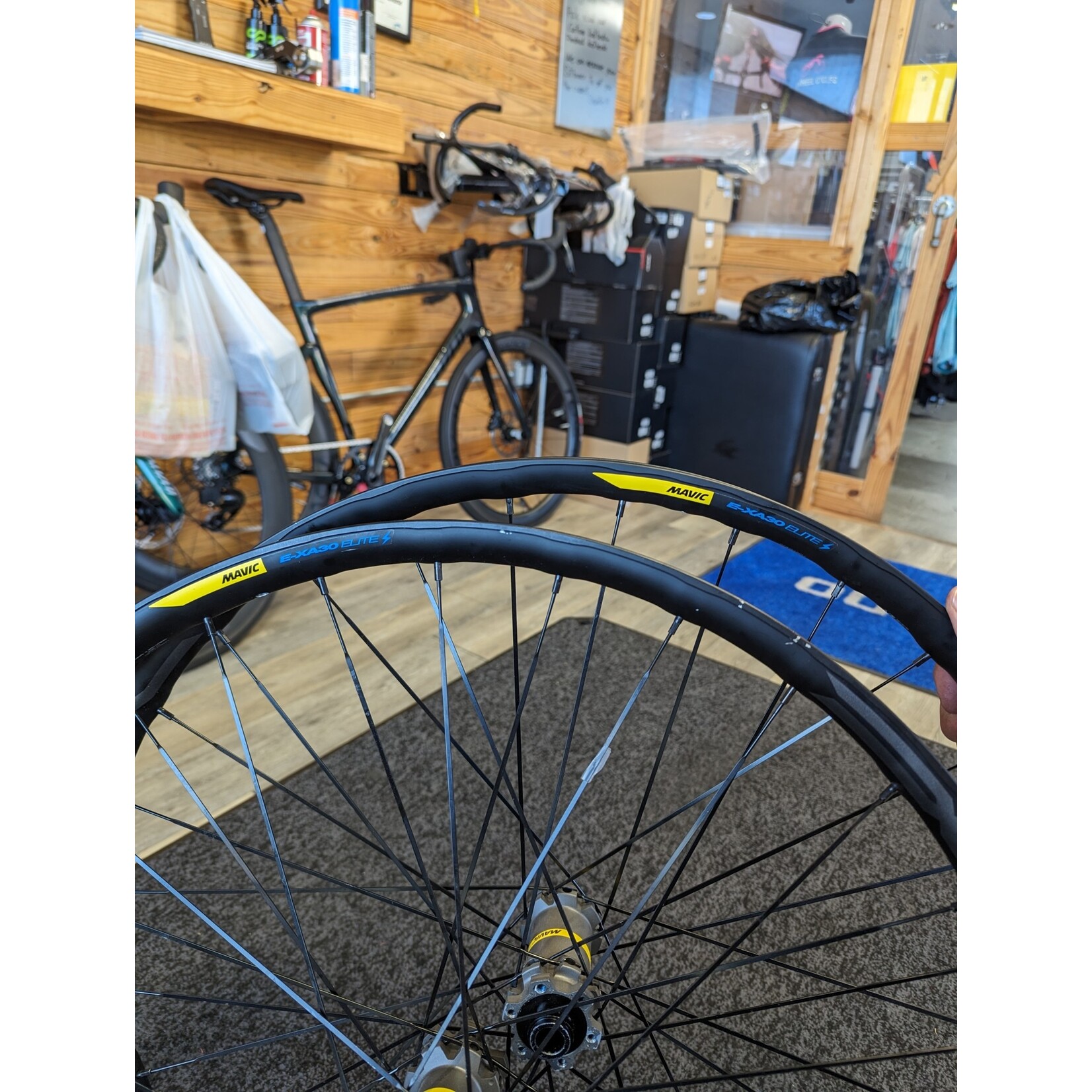 Mavic (Display Model)MAVIC, E-XA30 ELITE 27.5 BOOST, RIMS -FRNT & REAR