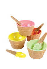 PLASTIC ICE CREAM DISHES