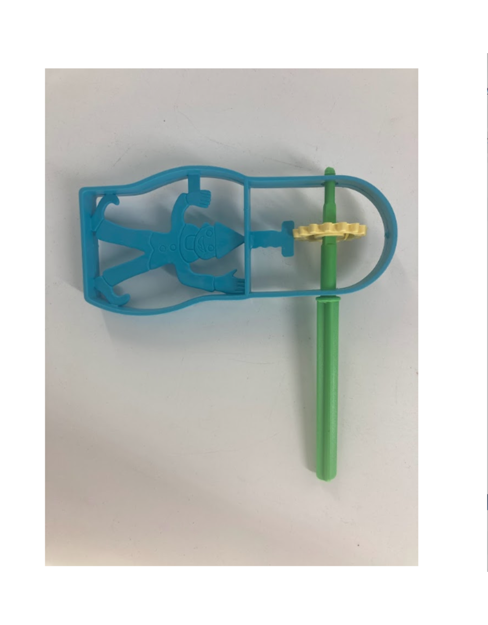 Plastic  Gragger 6"