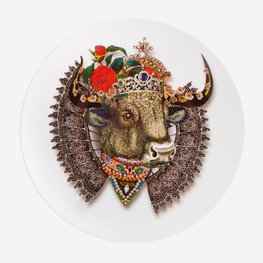 VISTA ALEGRE LWYW - ASSIETTE A DESSERT " ASSIETTE A DESSERT MONSEIGNEUR TAUREAU " - CHRISTIAN LACROIX