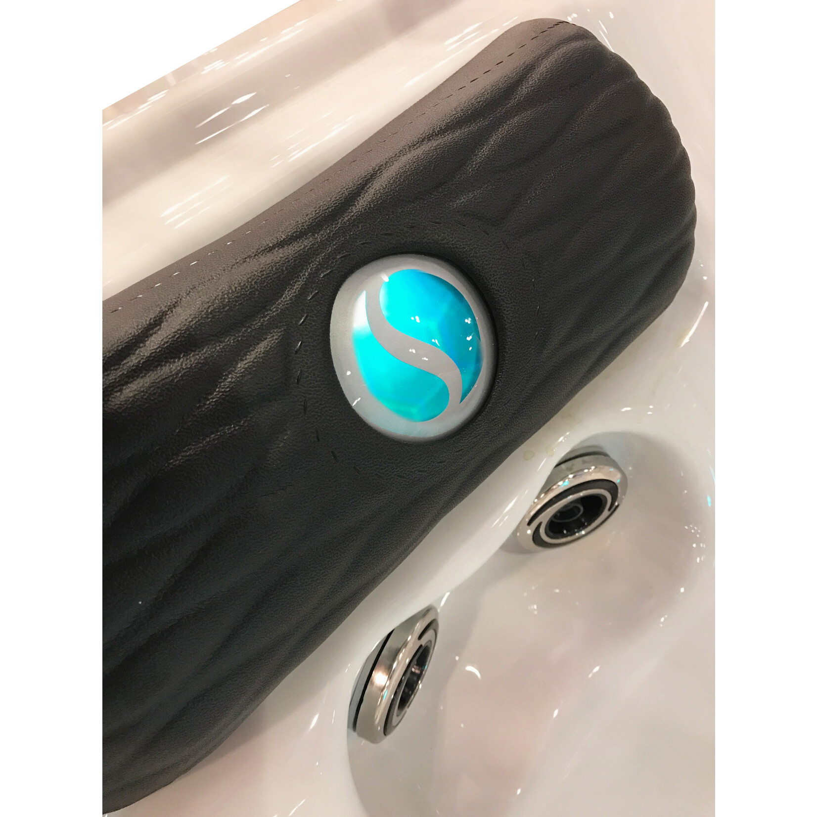 STRONG SPAS 2025 SUMMIT SERIES S40