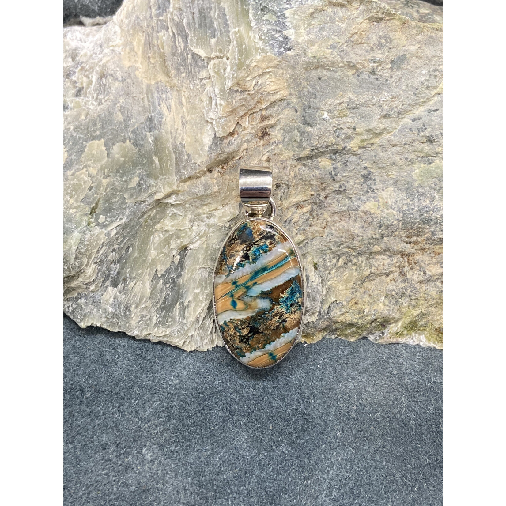 Mammoth Tooth Oval Pendant