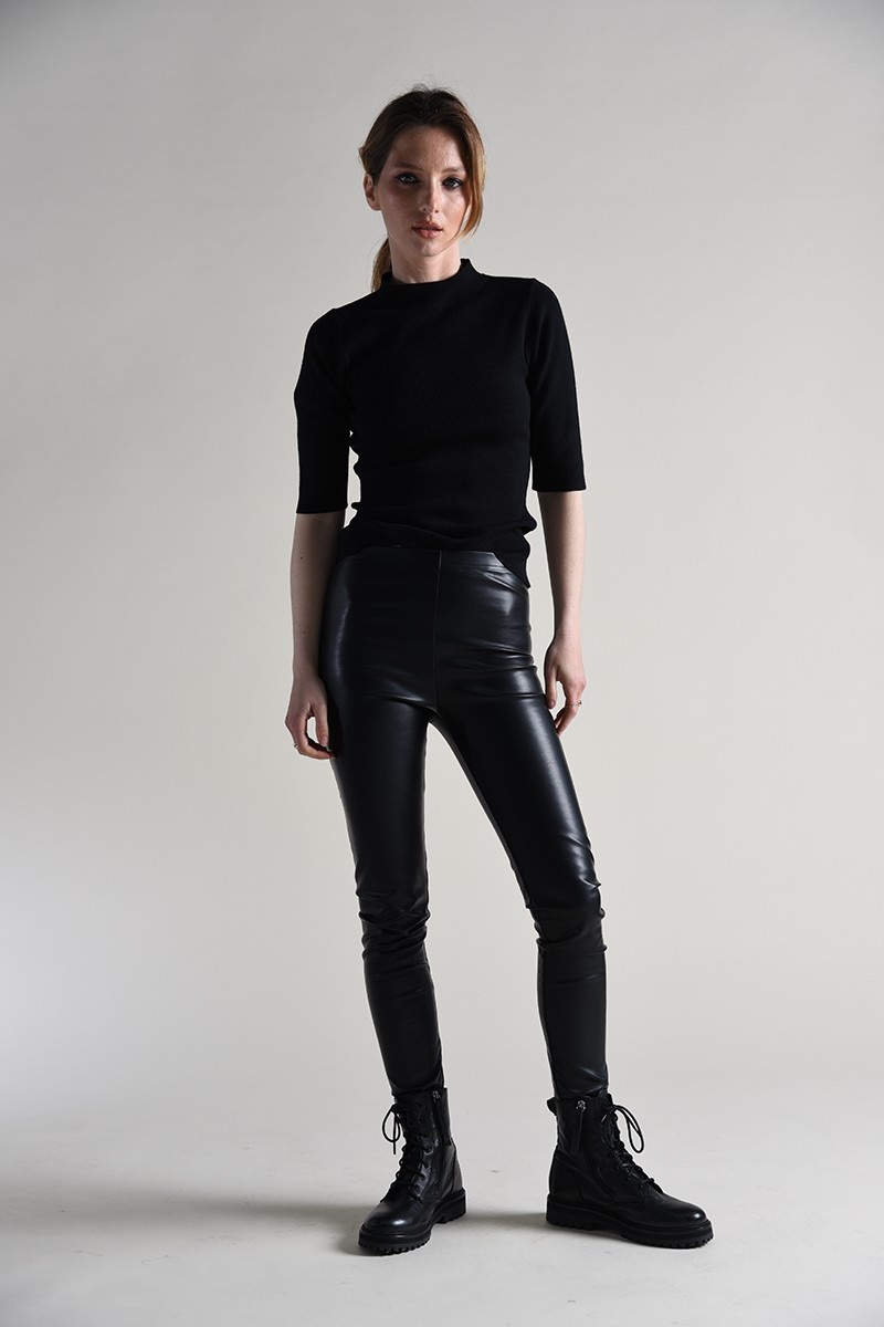 Zara black faux leather leggings