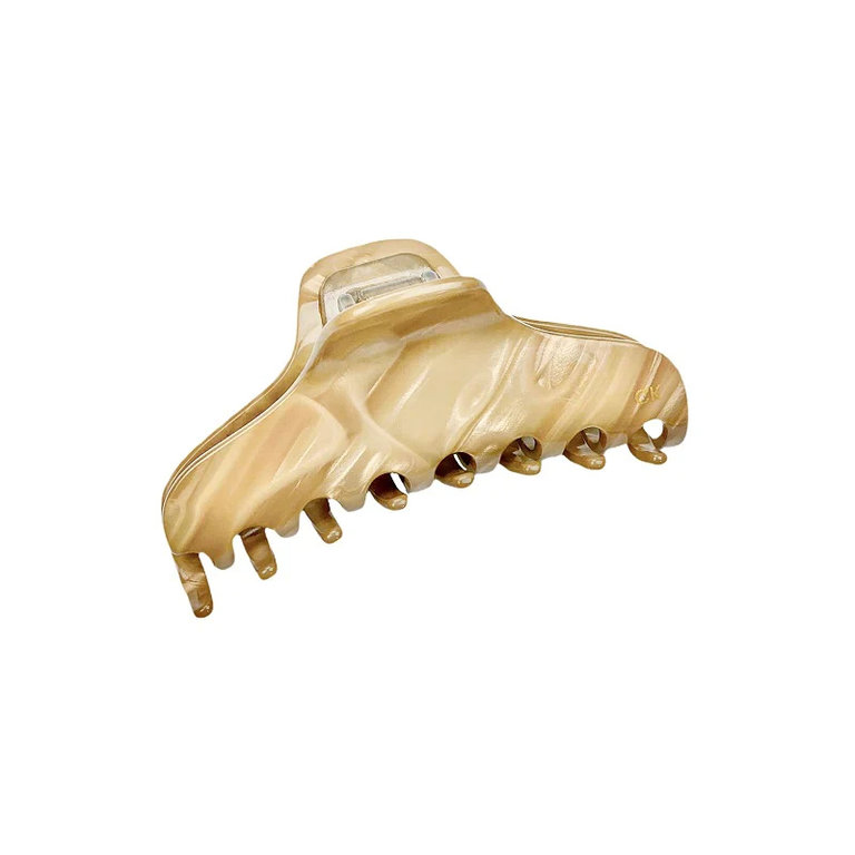 CHELSEA KING HANDMADE FRENCH CLAW IN PRALINE - MEDIUM