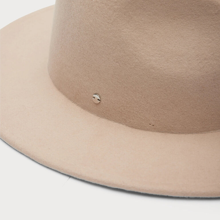 ACE OF SOMETHING KAIA FEDORA IN OATMEAL