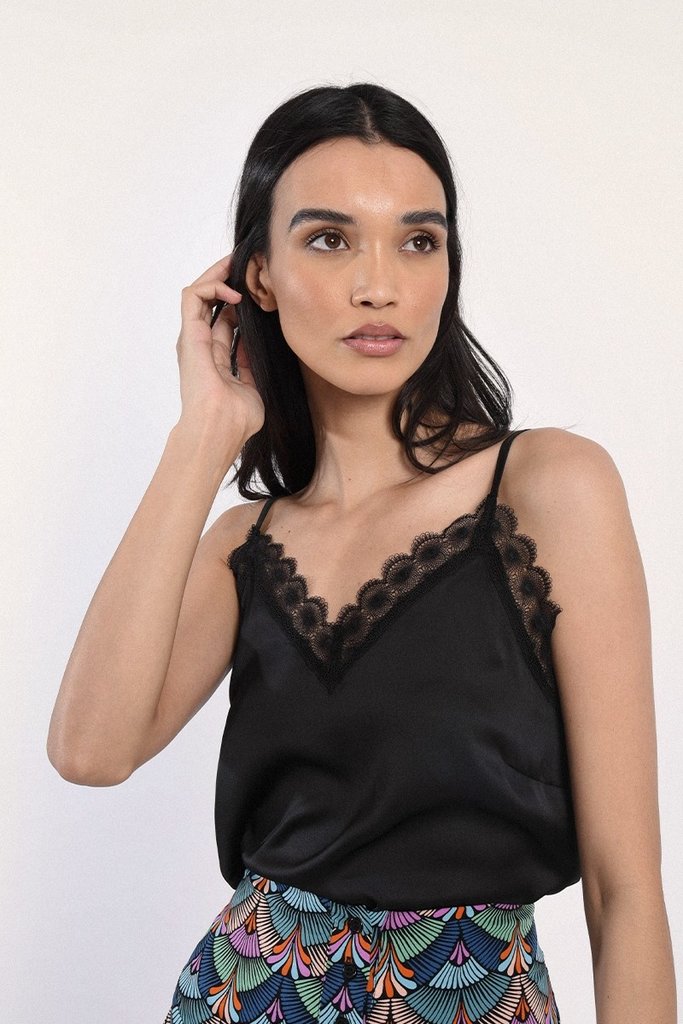 MOLLY BRACKEN SATIN CAMISOLE IN BLACK