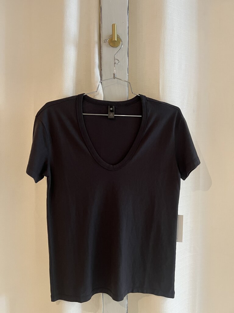 AG ADRIANO GOLDSCHMIED JAGGER RELAXED U NECK