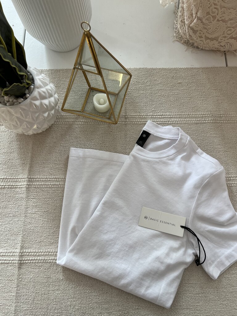 AG ADRIANO GOLDSCHMIED GRAY BOY CLASSIC TEE IN TRUE WHITE