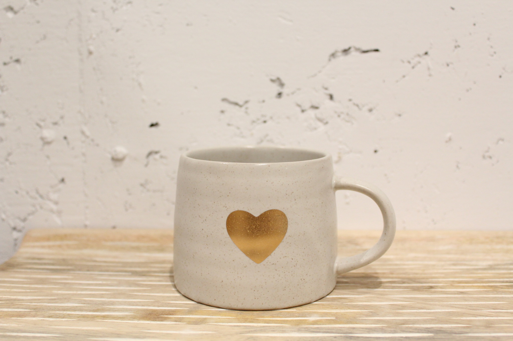 Indaba Trading Co. Gold Heart Mug, White