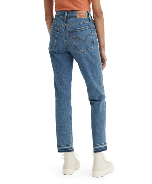 This Jean Is About to Dethrone Levi's Wedgie Fit as the Must-Have Style
