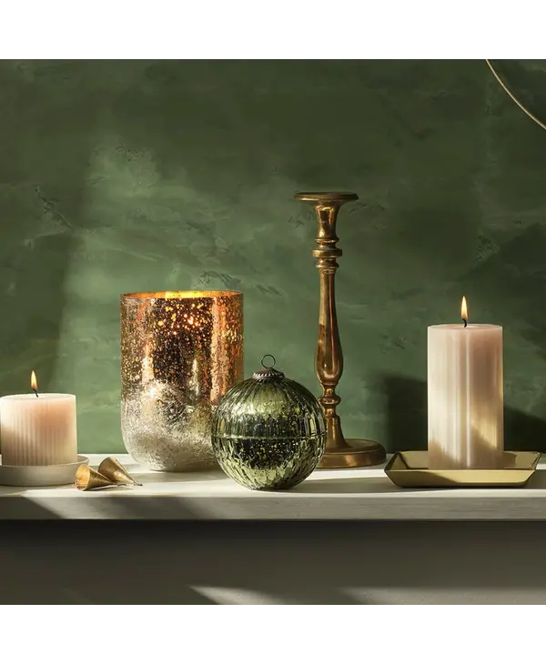 Illume Balsam & Cedar Glass Green Ornament Candle