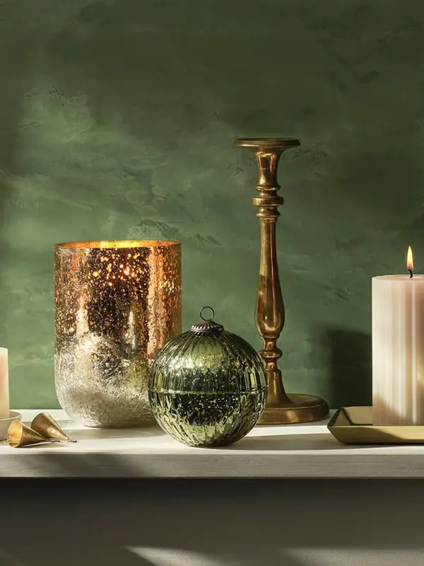 Illume Balsam & Cedar Glass Green Ornament Candle