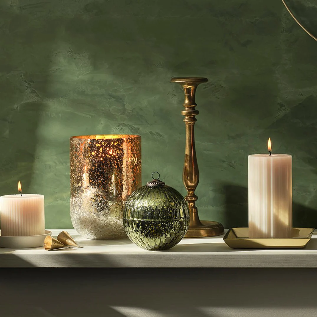 Illume Balsam & Cedar Glass Green Ornament Candle