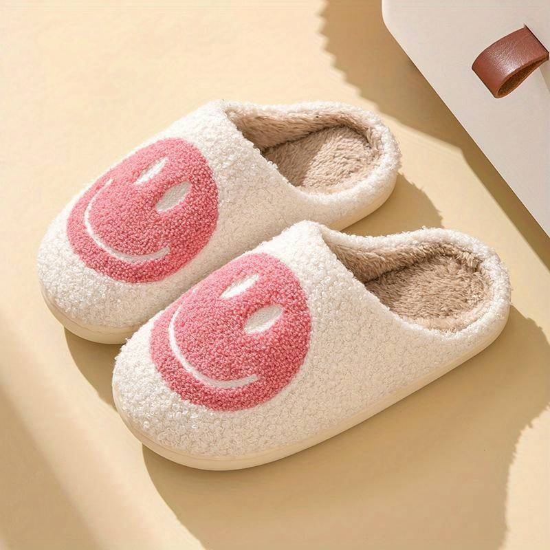 Plush Signature Slippers - 100% Soft Micro-fleece House Slippers :  : Clothing, Shoes & Accessories