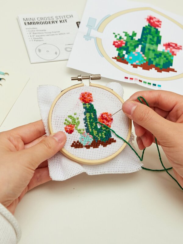 KIKKERLAND Cactus Mini Cross Stitch Kit