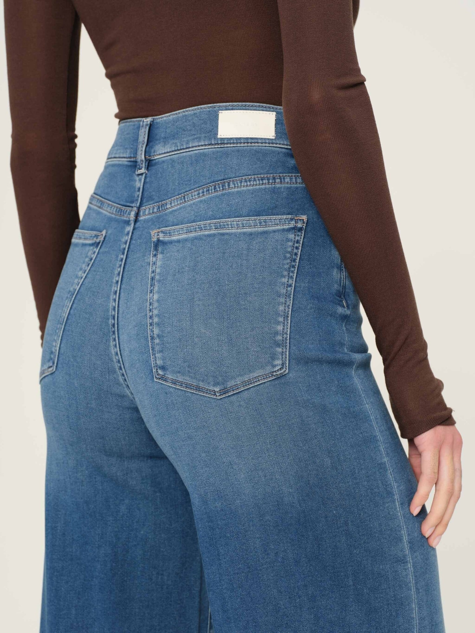 DL1961 Hepburn Wide Leg: Mohonk