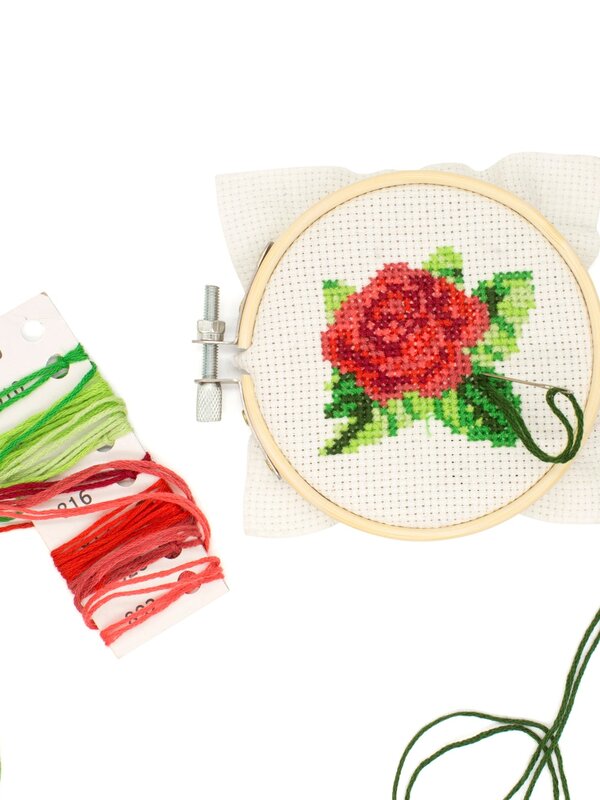 KIKKERLAND Rose Mini Cross Stitch Kit