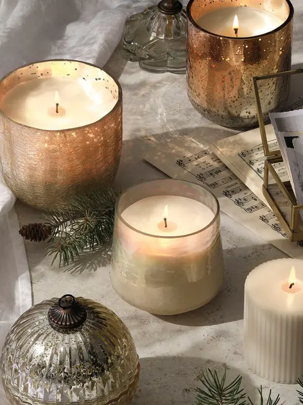 Illume Winter White Large Baltic Glass Candle