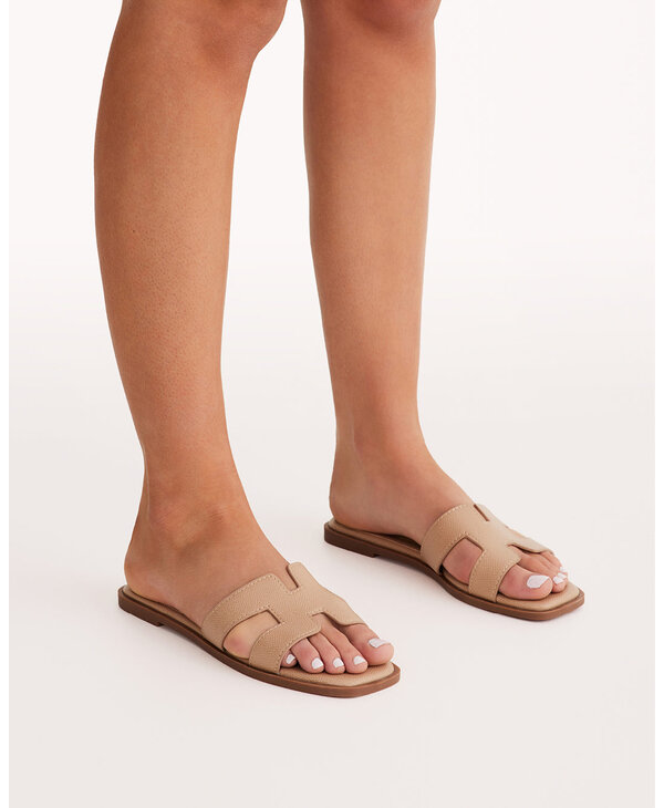 Billini Gordy Sandal, SZ 9