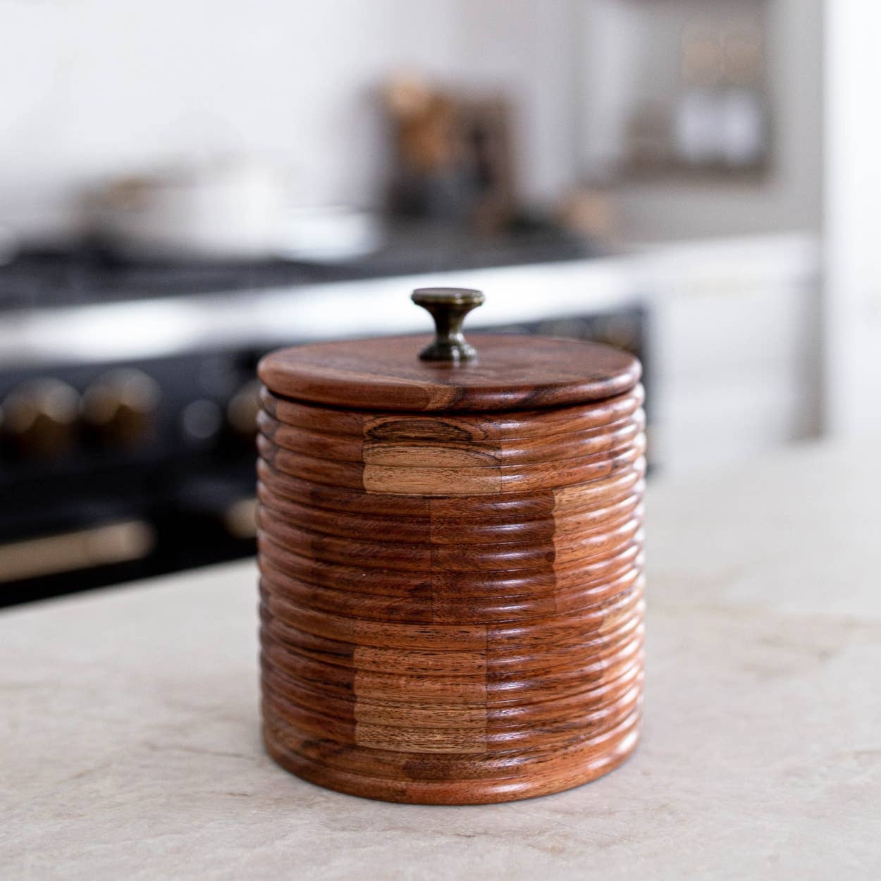 Luxe B Pampas Grass Acacia Wood Ribbed Jar