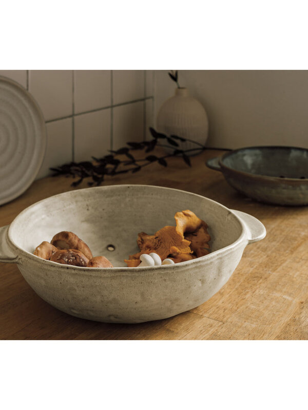 Danica Ivory Stoneware Fruit Bowl, 9 inch