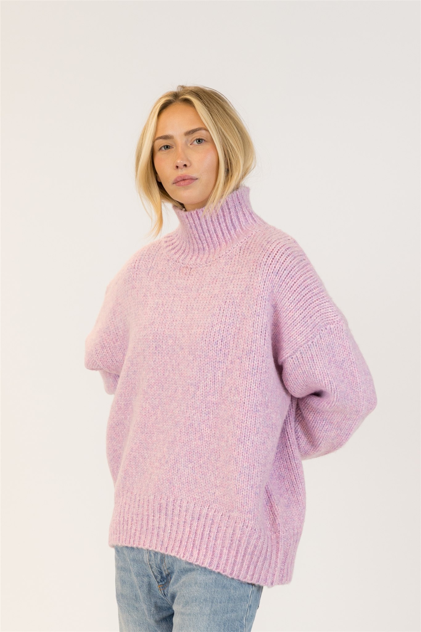 Lyla & Luxe Aggie Sweater