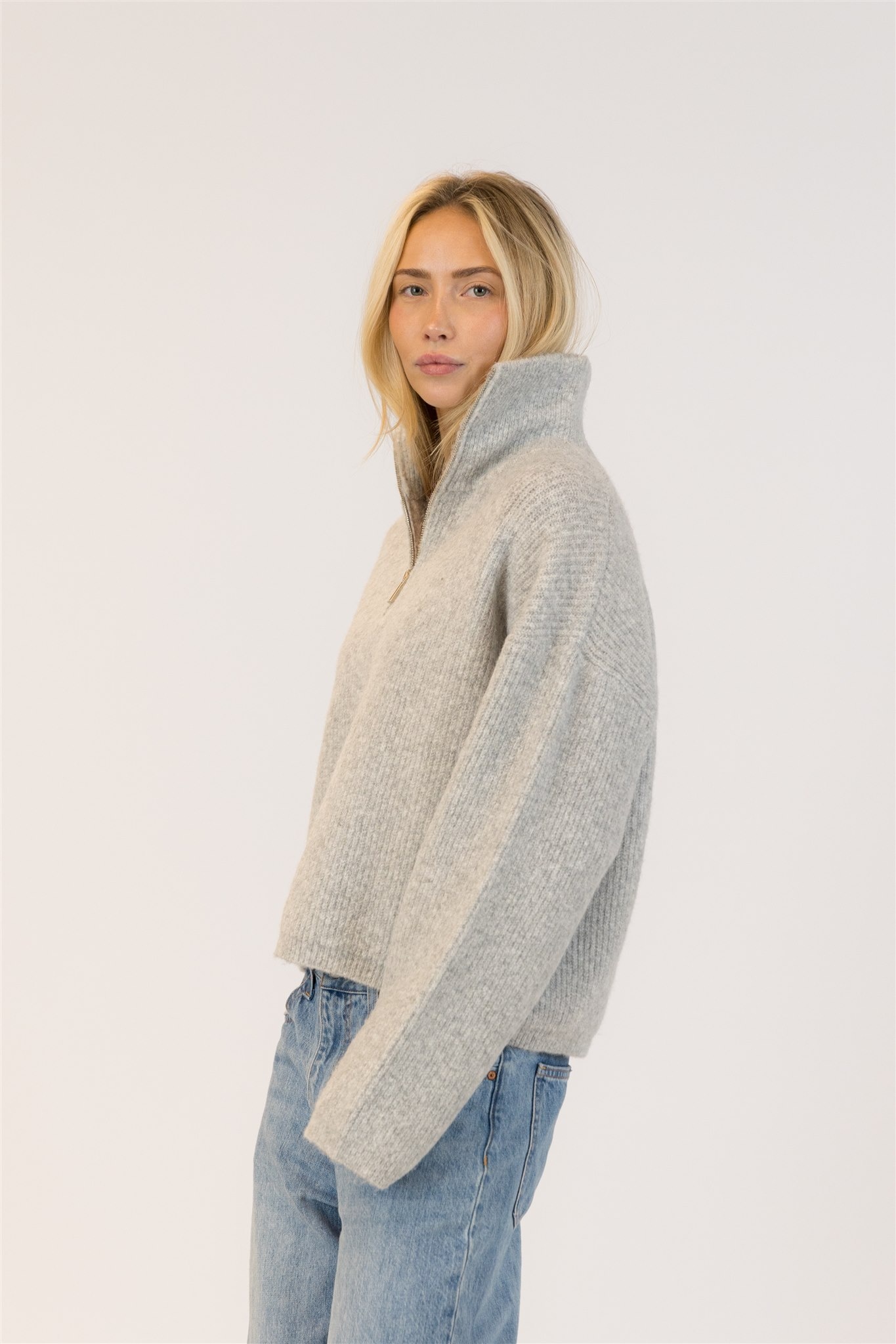 Lyla & Luxe Eva Pullover
